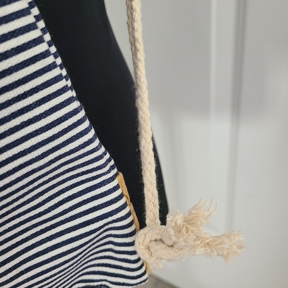 TRÏBE Canvas & Raffia Nautical Black & White Striped Backpack NWT - Picture 4 of 6